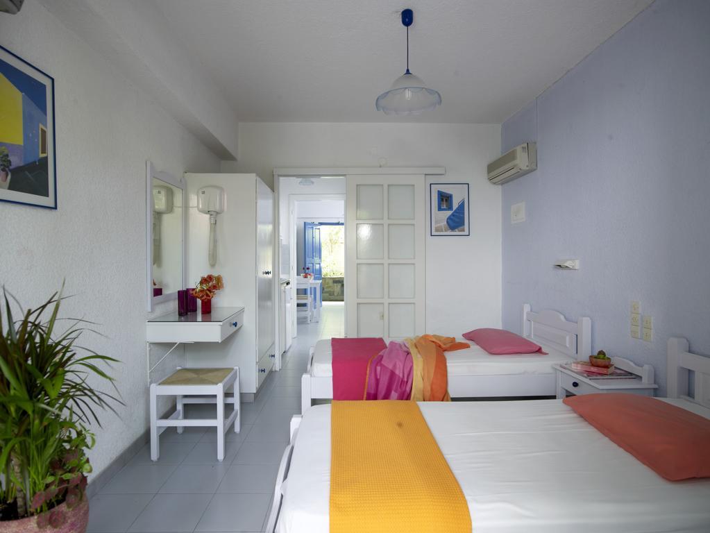 Ninetta'S Studios Poros Town Exterior foto